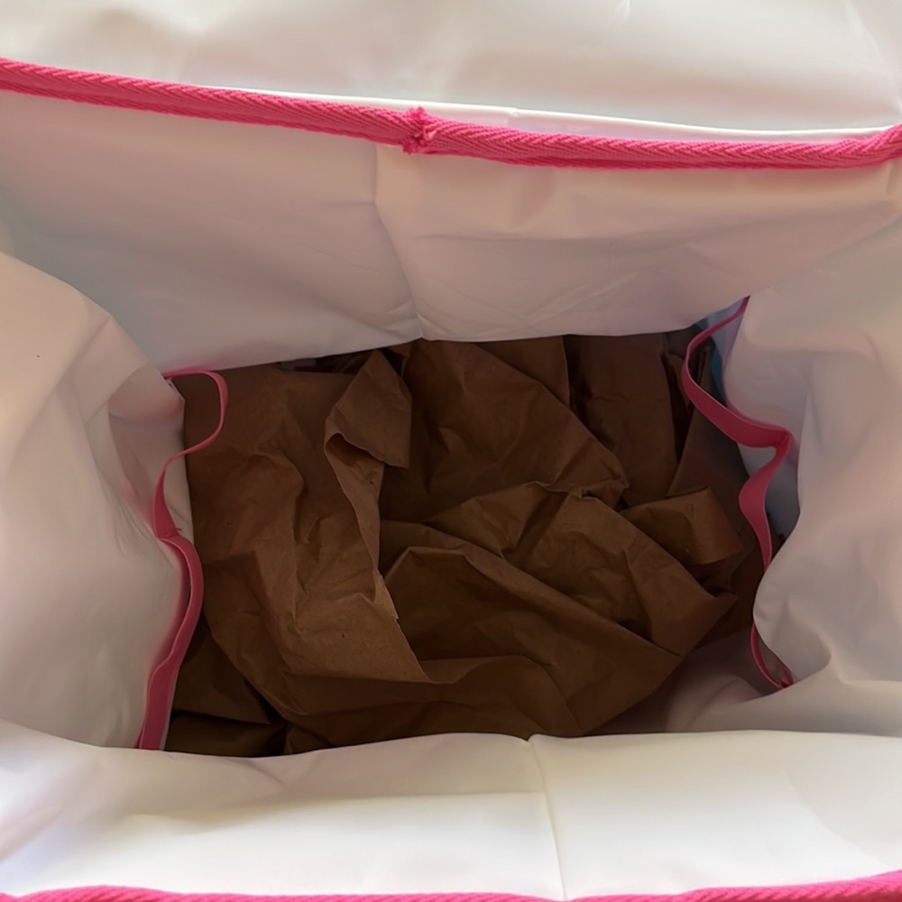 Lily Pulitzer Wine Carrier - Picture 3 of 3